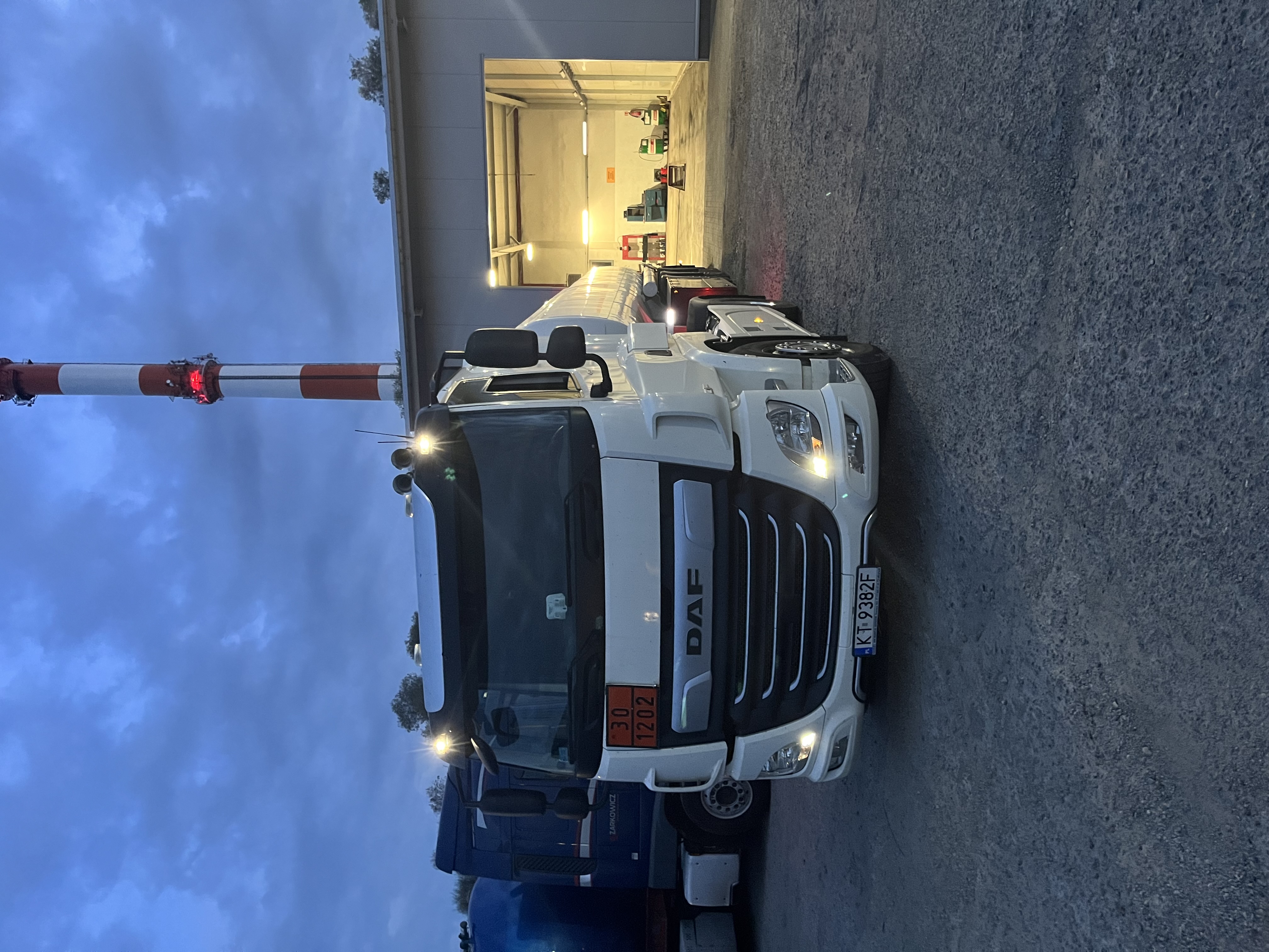 Wholesale fuel supply – fuel tanker
